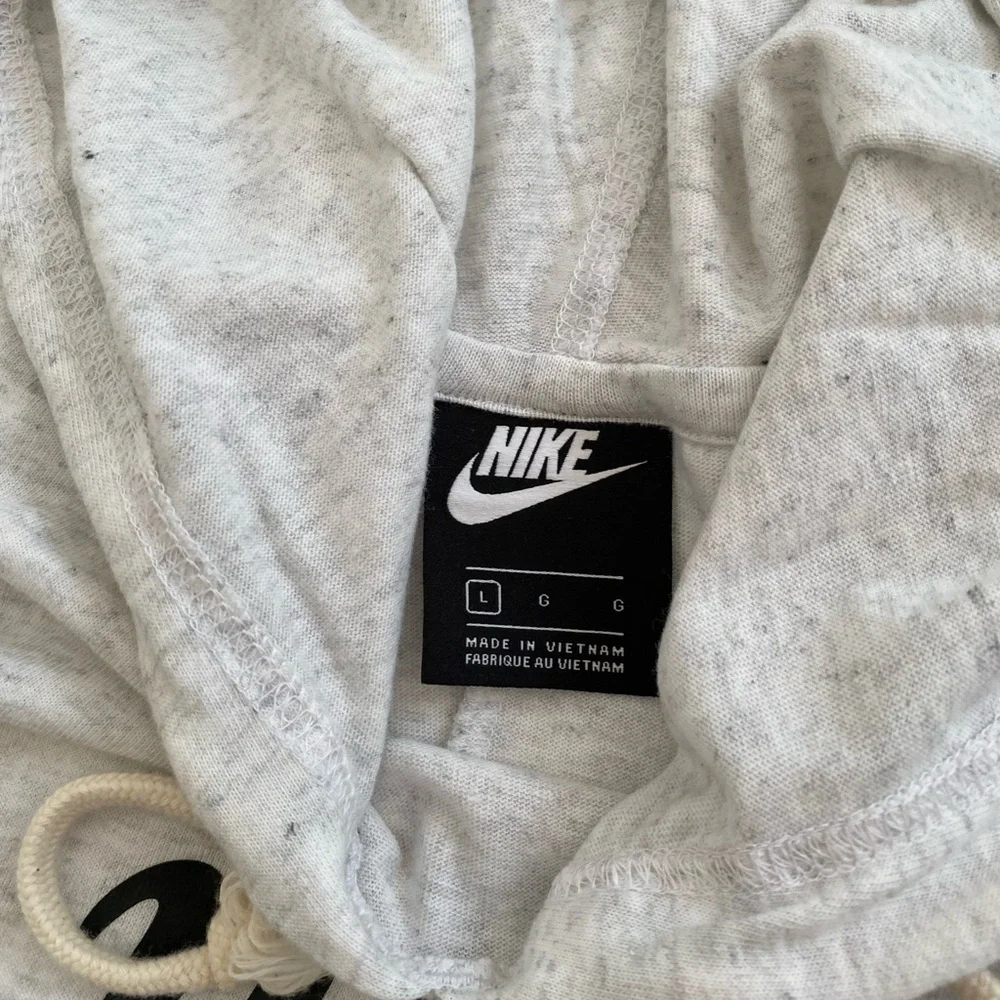 Nike Light Gray Lightweight Hoodie with Black Logo Casual Large Activewear